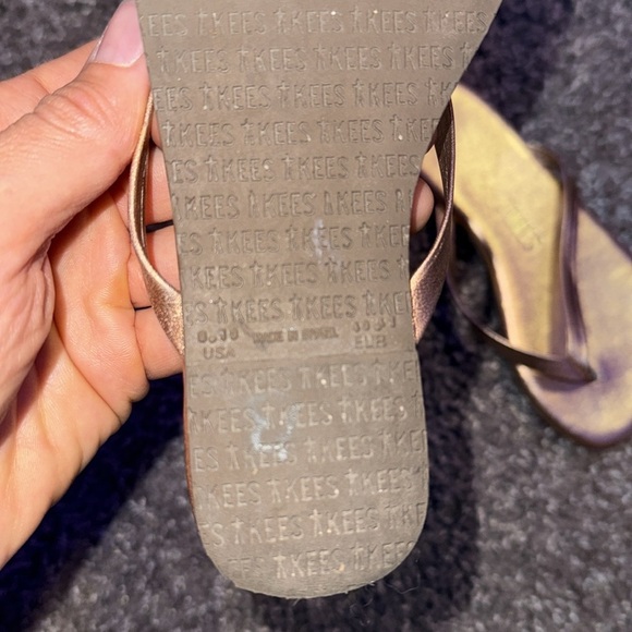 Toddler tkees slides - Picture 3 of 3